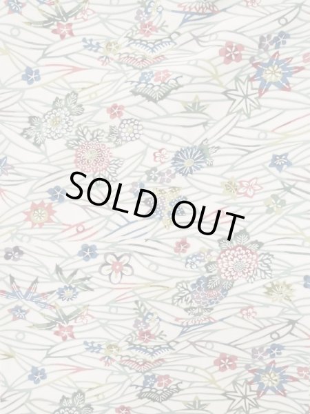 画像3: L0907K  羽織 女性用着物  シルク(正絹)   トープ, 花 【中古】 【USED】 【リサイクル】 ★★☆☆☆ (3)