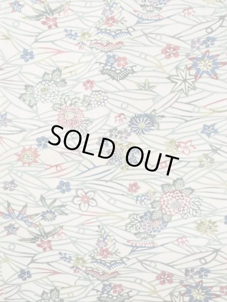 画像4: L0907K  羽織 女性用着物  シルク(正絹)   トープ, 花 【中古】 【USED】 【リサイクル】 ★★☆☆☆ (4)