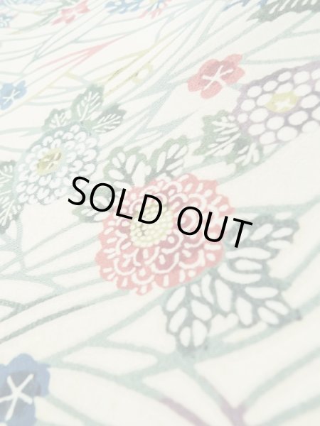 画像10: L0907K  羽織 女性用着物  シルク(正絹)   トープ, 花 【中古】 【USED】 【リサイクル】 ★★☆☆☆ (10)