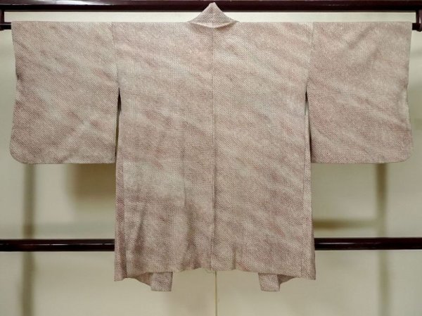 画像2: L0907O  羽織 女性用着物  シルク(正絹)  淡い 茶色, かのこ 【中古】 【USED】 【リサイクル】 ★★★☆☆ (2)