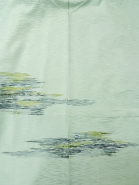 画像3: L0907Q  羽織 女性用着物  シルク(正絹)  淡い 水色, 抽象的模様 【中古】 【USED】 【リサイクル】 ★★☆☆☆ (3)