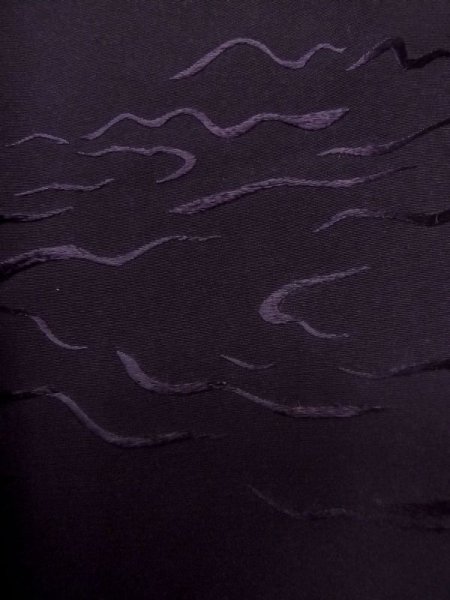 画像7: L0907U  羽織 女性用着物  シルク(正絹)  深い 紫色, 抽象的模様 【中古】 【USED】 【リサイクル】 ★☆☆☆☆ (7)