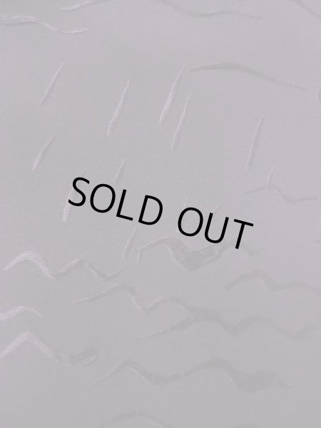 画像8: L0907U  羽織 女性用着物  シルク（正絹）  深い 紫色, 抽象的模様 【中古】 【USED】 【リサイクル】 ★☆☆☆☆ (8)