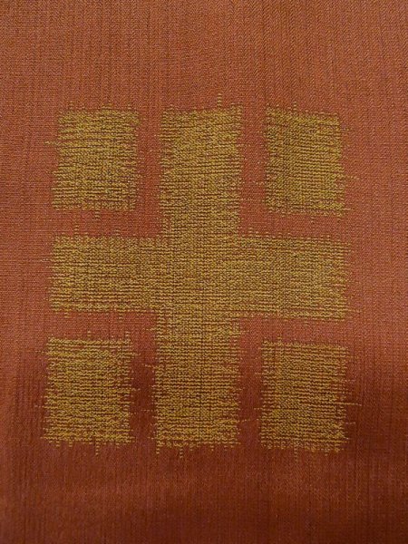 画像6: L0907X  羽織 女性用着物  シルク（正絹） 淡い 赤み 茶色, 抽象的模様 【中古】 【USED】 【リサイクル】 ★★★☆☆ (6)