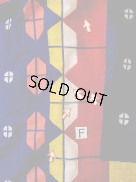 画像19: L0915D  羽織 女性用着物  シルク(正絹)   赤色, 幾何学模様 【中古】 【USED】 【リサイクル】 ★☆☆☆☆ (19)