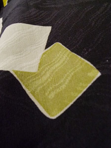 画像9: L0921C  羽織 女性用着物  シルク(正絹)  深い 紫色, 色紙 【中古】 【USED】 【リサイクル】 ★☆☆☆☆ (9)