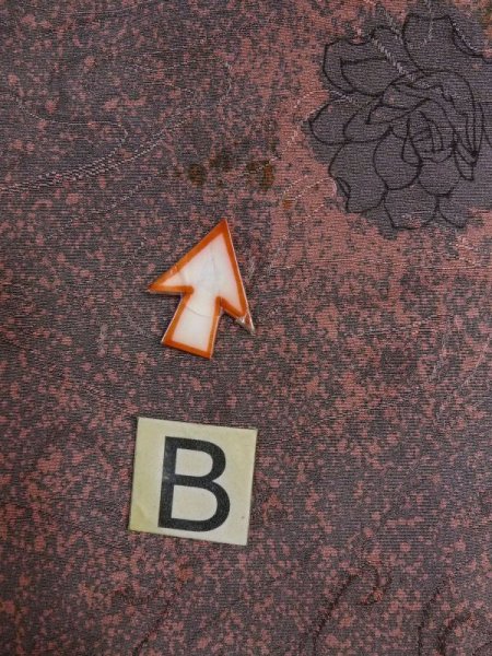 画像15: L0921D  羽織 女性用着物  シルク(正絹)   灰色, バラ 【中古】 【USED】 【リサイクル】 ★★☆☆☆ (15)