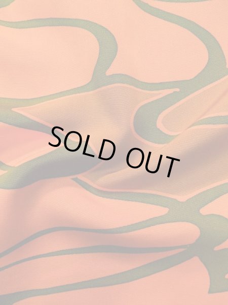 画像12: L0921R Mint  羽織 女性用着物  シルク（正絹）  淡い 橙色, 抽象的模様 【中古】 【USED】 【リサイクル】 ★★★★★ (12)