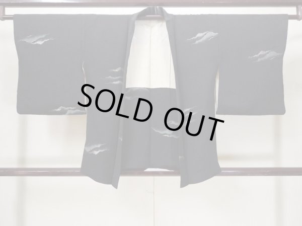 画像1: L0921Z  羽織 女性用着物  シルク（正絹）   黒, 山 【中古】 【USED】 【リサイクル】 ★★★★☆ (1)