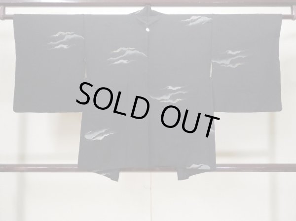 画像2: L0921Z  羽織 女性用着物  シルク（正絹）   黒, 山 【中古】 【USED】 【リサイクル】 ★★★★☆ (2)