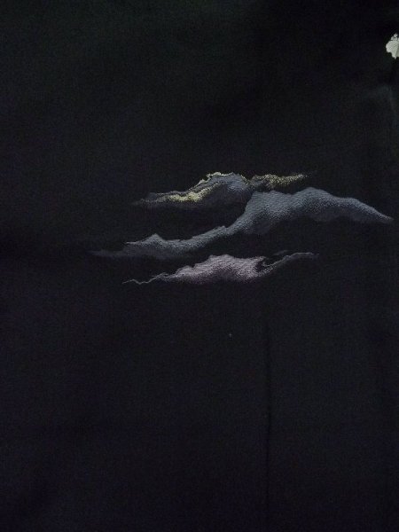 画像4: L0921Z  羽織 女性用着物  シルク(正絹)   黒, 山 【中古】 【USED】 【リサイクル】 ★★★★☆ (4)