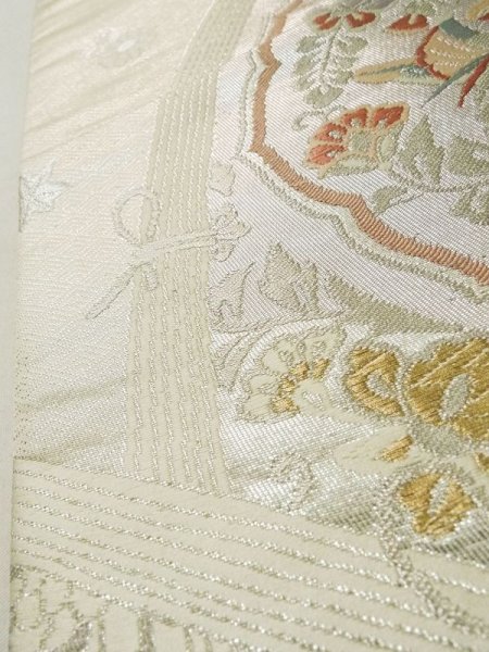 画像10: L0928M 袋帯 女性用着物 シルク(正絹)  光沢のある 銀色 鳥 【中古】 【USED】 【リサイクル】 ★★☆☆☆ (10)