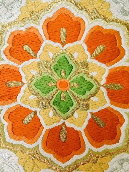 画像5: L0928U 袋帯 女性用着物 シルク(正絹)   黄緑色 更紗 【中古】 【USED】 【リサイクル】 ★★☆☆☆ (5)