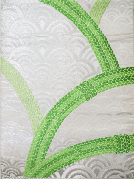 画像3: L1005I 袋帯 女性用着物 シルク(正絹)  光沢のある 銀色 青海波 【中古】 【USED】 【リサイクル】 ★★★☆☆ (3)