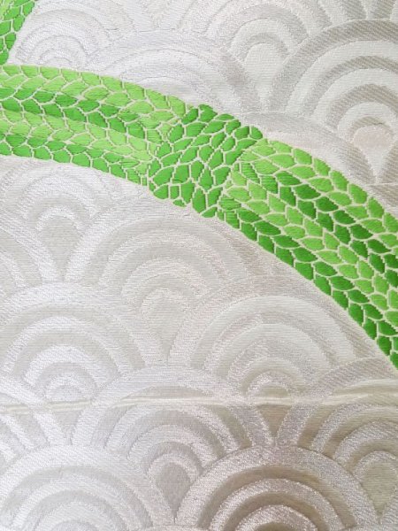 画像7: L1005I 袋帯 女性用着物 シルク(正絹)  光沢のある 銀色 青海波 【中古】 【USED】 【リサイクル】 ★★★☆☆ (7)