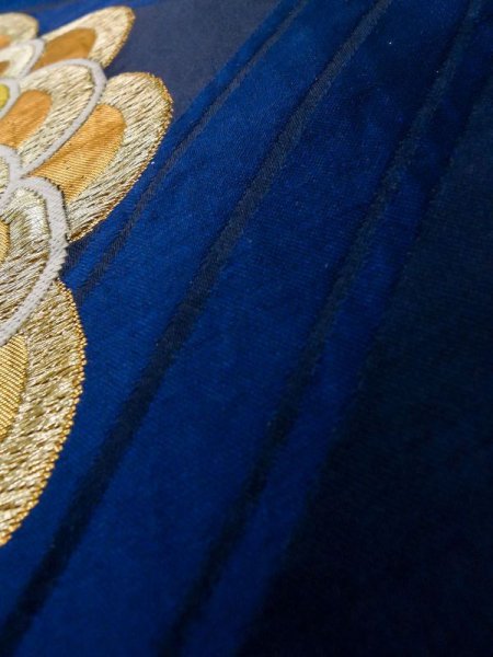 画像9: L1005R 袋帯 女性用着物 シルク(正絹)  深い 青 花 【中古】 【USED】 【リサイクル】 ★★★☆☆ (9)