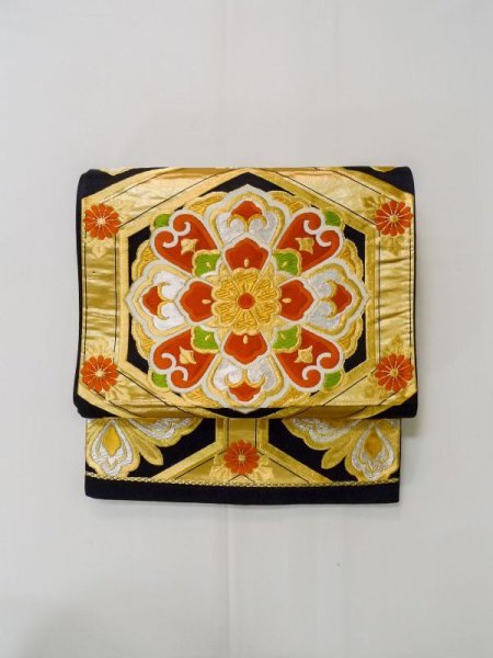 画像2: L1005V 袋帯 女性用着物 シルク(正絹)   黒 菊 【中古】 【USED】 【リサイクル】 ★★★★☆ (2)