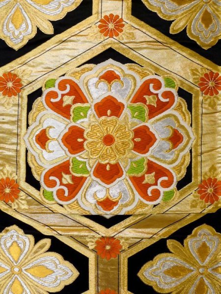 画像4: L1005V 袋帯 女性用着物 シルク(正絹)   黒 菊 【中古】 【USED】 【リサイクル】 ★★★★☆ (4)