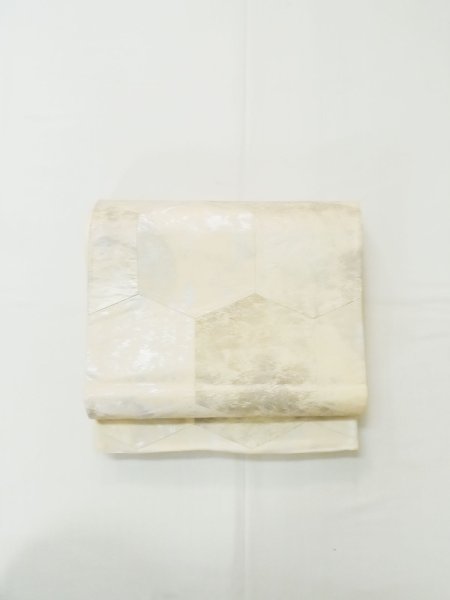 画像2: L1012B 袋帯 女性用着物 シルク(正絹)   オフ ホワイト 亀甲 【中古】 【USED】 【リサイクル】 ★★☆☆☆ (2)