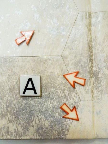 画像12: L1012B 袋帯 女性用着物 シルク(正絹)   オフ ホワイト 亀甲 【中古】 【USED】 【リサイクル】 ★★☆☆☆ (12)