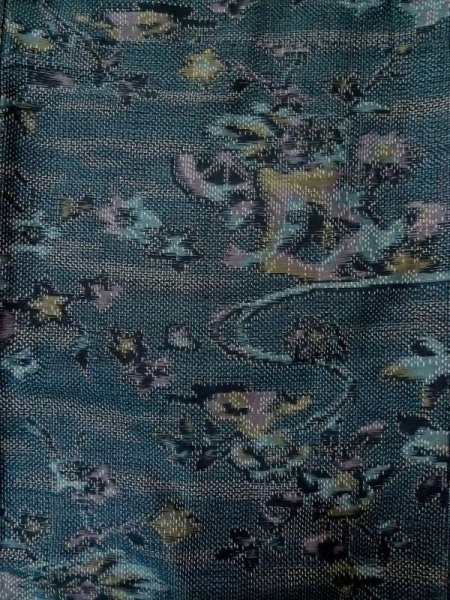 画像3: L1019B  紬 女性用着物  シルク(正絹)  深い 青, 花 【中古】 【USED】 【リサイクル】 ★★☆☆☆ (3)