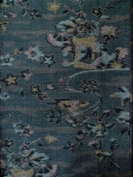 画像4: L1019B  紬 女性用着物  シルク(正絹)  深い 青, 花 【中古】 【USED】 【リサイクル】 ★★☆☆☆ (4)