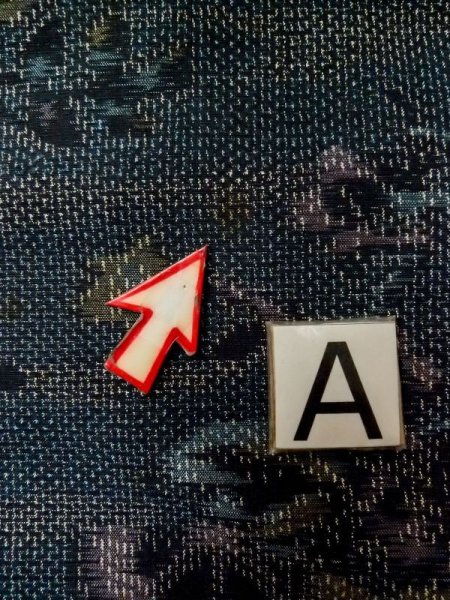 画像14: L1019B  紬 女性用着物  シルク(正絹)  深い 青, 花 【中古】 【USED】 【リサイクル】 ★★☆☆☆ (14)