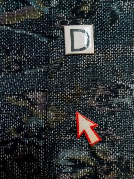 画像17: L1019B  紬 女性用着物  シルク(正絹)  深い 青, 花 【中古】 【USED】 【リサイクル】 ★★☆☆☆ (17)