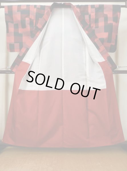 画像2: L1019C Mint  紬 女性用着物  シルク(正絹)   黒, 幾何学模様 【中古】 【USED】 【リサイクル】 ★★★★☆ (2)