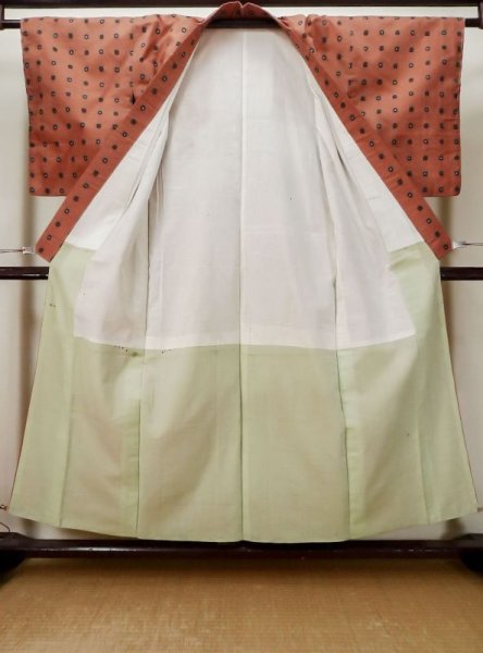 画像2: L1019N  紬 女性用着物  シルク(正絹) 淡い 深い 桃色, 丸 【中古】 【USED】 【リサイクル】 ★☆☆☆☆ (2)