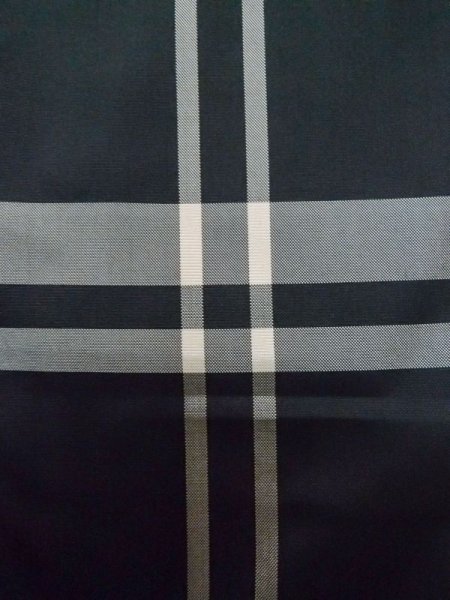 画像5: L1019Q  紬 女性用着物 裏、染み黄変多数 シルク(正絹)   黒, チェック柄 【中古】 【USED】 【リサイクル】 ★★☆☆☆ (5)