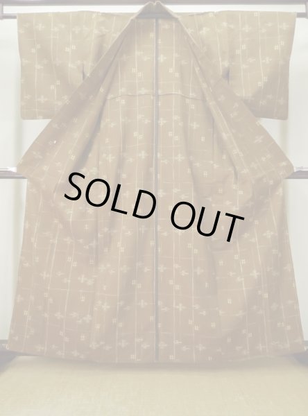 画像2: L1020C Mint  紬 女性用着物  ウール   茶色, 抽象的模様 【中古】 【USED】 【リサイクル】 ★★★★☆ (2)