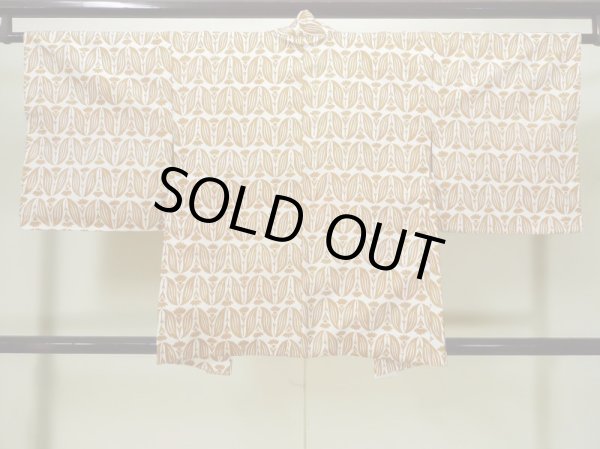 画像2: L1026D Mint  羽織 女性用着物  シルク（正絹） 淡い 薄い 灰色, 抽象的模様 【中古】 【USED】 【リサイクル】 ★★★★☆ (2)