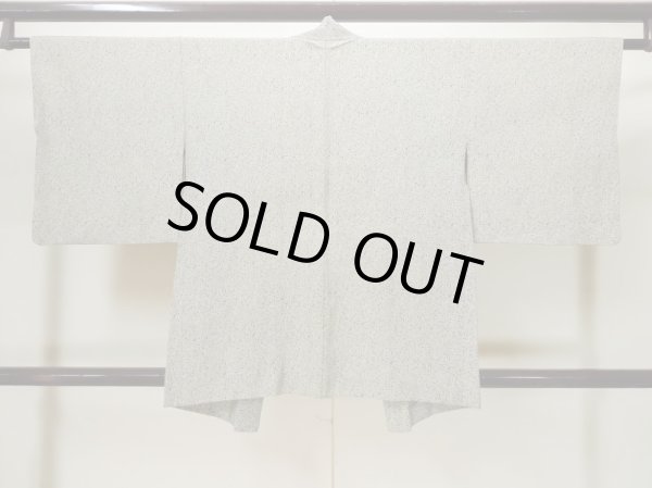 画像2: L1026G Mint  羽織 女性用着物  シルク(正絹) 淡い 薄い 緑色, 抽象的模様 【中古】 【USED】 【リサイクル】 ★★★★☆ (2)