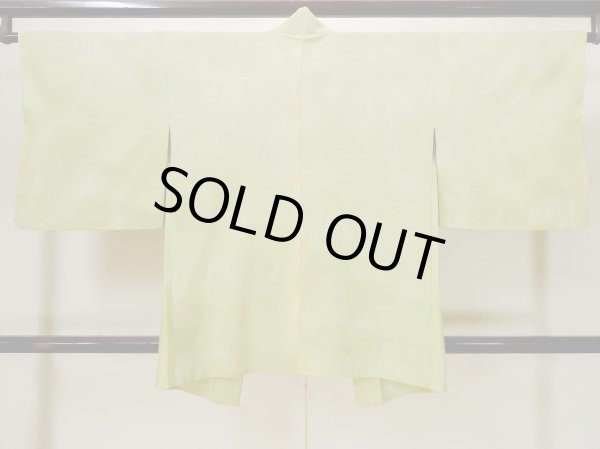 画像2: L1026O Mint  羽織 女性用着物  シルク（正絹）  淡い 黄緑色, 草 【中古】 【USED】 【リサイクル】 ★★★★☆ (2)