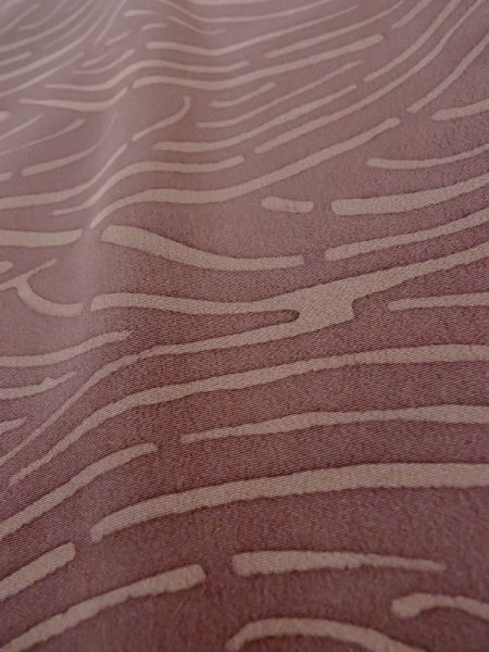 画像9: L1026S  羽織 女性用着物  シルク(正絹)  淡い 紫色, 抽象的模様 【中古】 【USED】 【リサイクル】 ★★☆☆☆ (9)