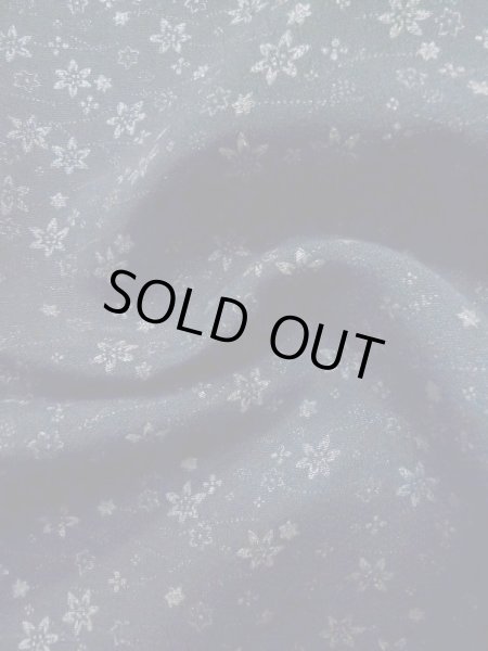 画像9: L1026X Mint  羽織 女性用着物  シルク(正絹)  淡い 紺, 花 【中古】 【USED】 【リサイクル】 ★★★★☆ (9)