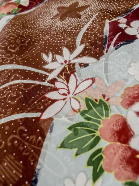 画像8: L1026Z  羽織 女性用着物  シルク(正絹)  淡い 茶色, 花 【中古】 【USED】 【リサイクル】 ★☆☆☆☆ (8)