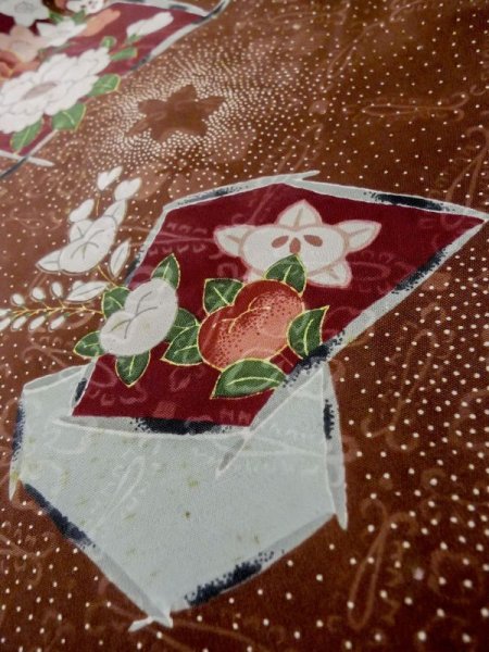 画像10: L1026Z  羽織 女性用着物  シルク(正絹)  淡い 茶色, 花 【中古】 【USED】 【リサイクル】 ★☆☆☆☆ (10)