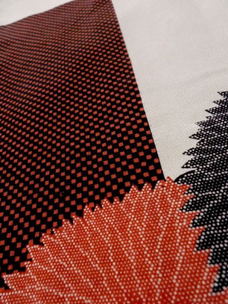 画像10: L1027A  羽織 女性用着物 市松模様 シルク(正絹)   白, 菊 【中古】 【USED】 【リサイクル】 ★★☆☆☆ (10)