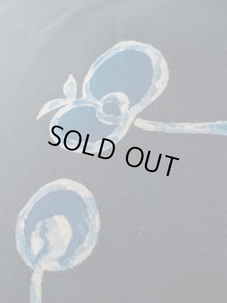 画像9: L1104B  羽織 女性用着物  シルク(正絹)  深い 青, 花 【中古】 【USED】 【リサイクル】 ★★★☆☆ (9)