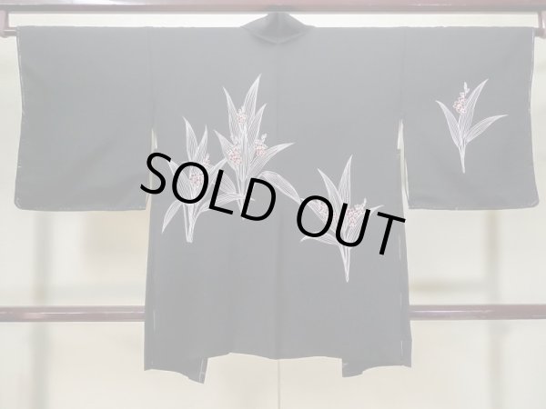 画像2: L1104F Mint  羽織 女性用着物  シルク(正絹)   黒, 花 【中古】 【USED】 【リサイクル】 ★★★★★ (2)