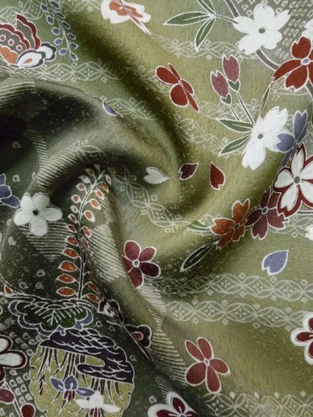 画像12: L1116A Mint  小紋 女性用着物  シルク(正絹)  淡い 茶色, 桜 淡い【中古】 【USED】 【リサイクル】 ★★★★☆ (12)