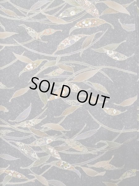 画像4: L1116D Mint  小紋 女性用着物  シルク(正絹)  深い 灰色, 花 【中古】 【USED】 【リサイクル】 ★★★★☆ (4)