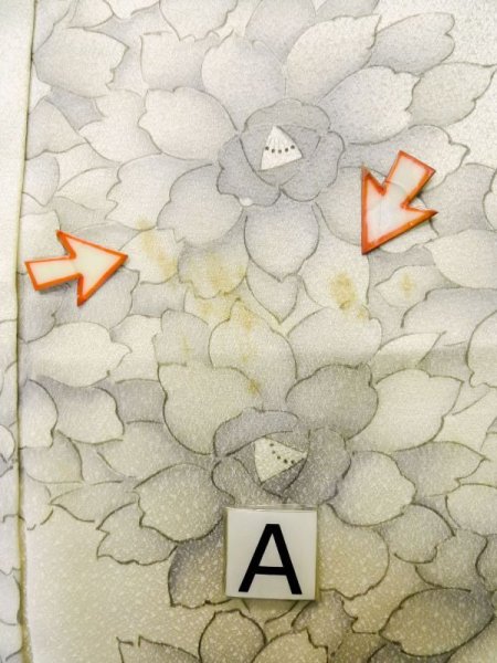 画像14: L1116H  小紋 女性用着物  シルク(正絹)   オフ ホワイト, 花 【中古】 【USED】 【リサイクル】 ★★☆☆☆ (14)