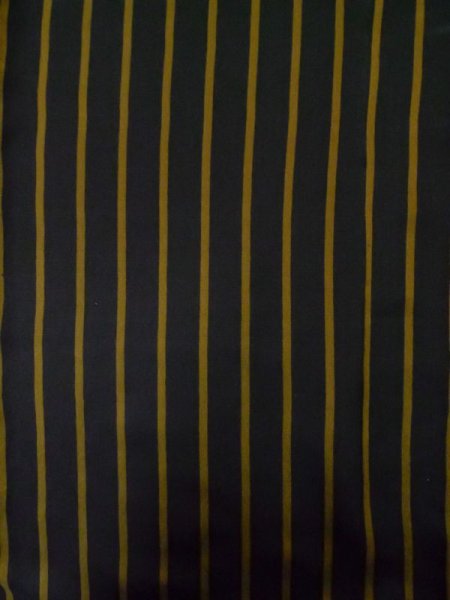 画像4: L1116L  小紋 女性用着物  シルク(正絹)   黒, 縞 【中古】 【USED】 【リサイクル】 ★☆☆☆☆ (4)