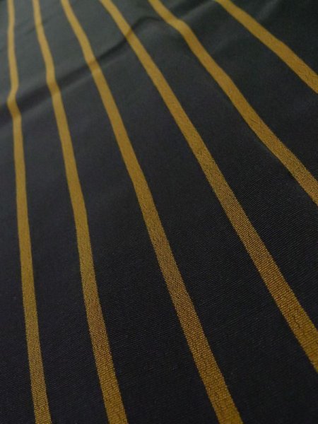 画像8: L1116L  小紋 女性用着物  シルク(正絹)   黒, 縞 【中古】 【USED】 【リサイクル】 ★☆☆☆☆ (8)