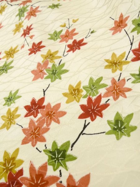 画像10: L1116N  小紋 女性用着物  シルク(正絹)   アイボリー, もみじ 【中古】 【USED】 【リサイクル】 ★★★★☆ (10)