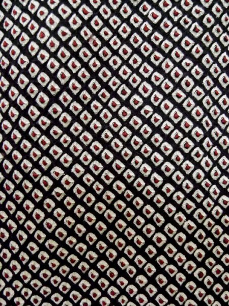 画像5: L1116U Mint  小紋 女性用着物  シルク(正絹)   黒, かのこ 【中古】 【USED】 【リサイクル】 ★★★★☆ (5)