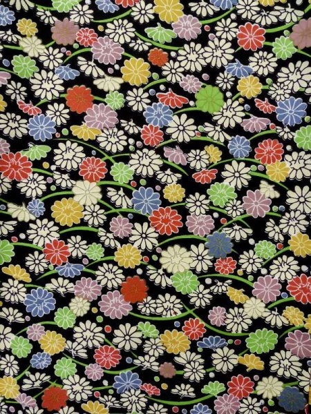 画像3: L1116V  小紋 女性用着物  シルク(正絹)   黒, 菊 【中古】 【USED】 【リサイクル】 ★★★☆☆ (3)